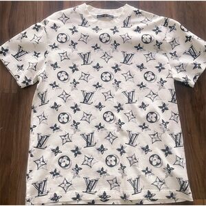 Louis Vuitton Monogram White and Black Tee